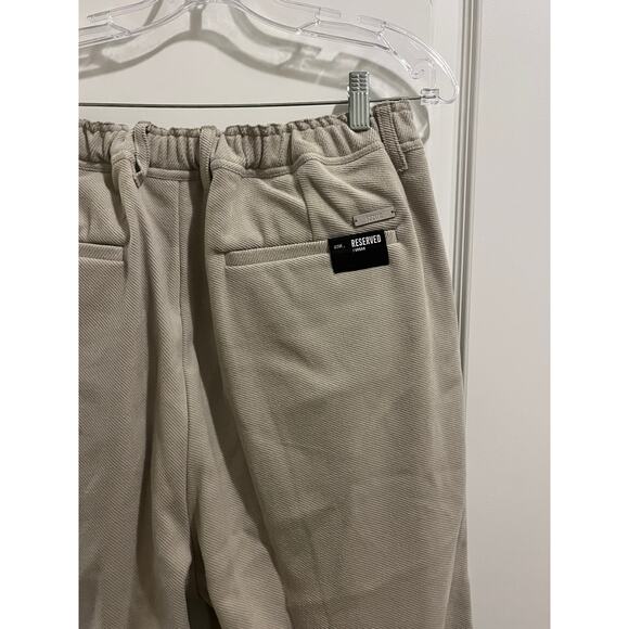 IZZUE Men’s Pleated Corduroy Trouser - Picture 6 of 11